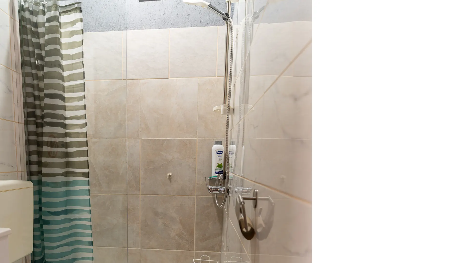 Privatno kupatilo 5 — Vila Melina, kuća za grupe u Sarajevu