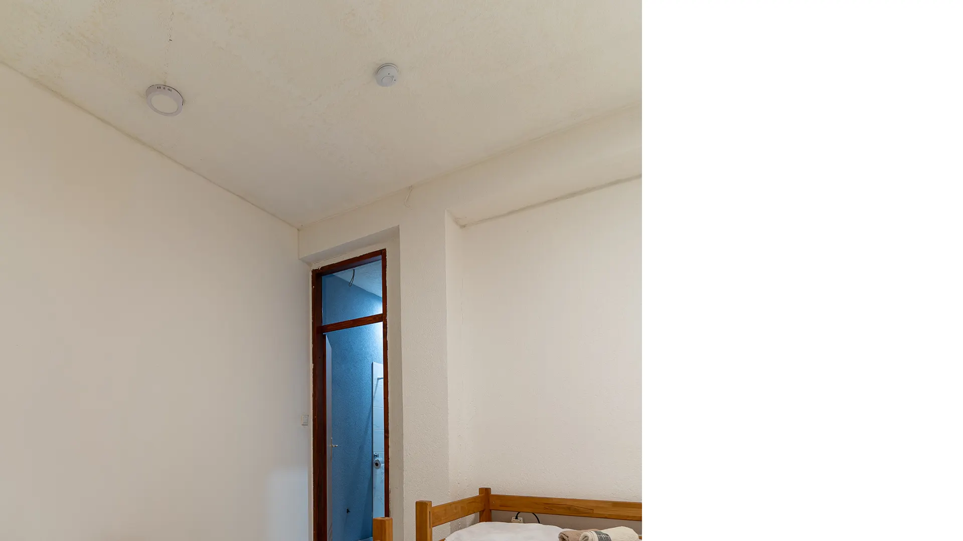 Spavaća soba 10 — Vila Melina, kuća za grupe u Sarajevu