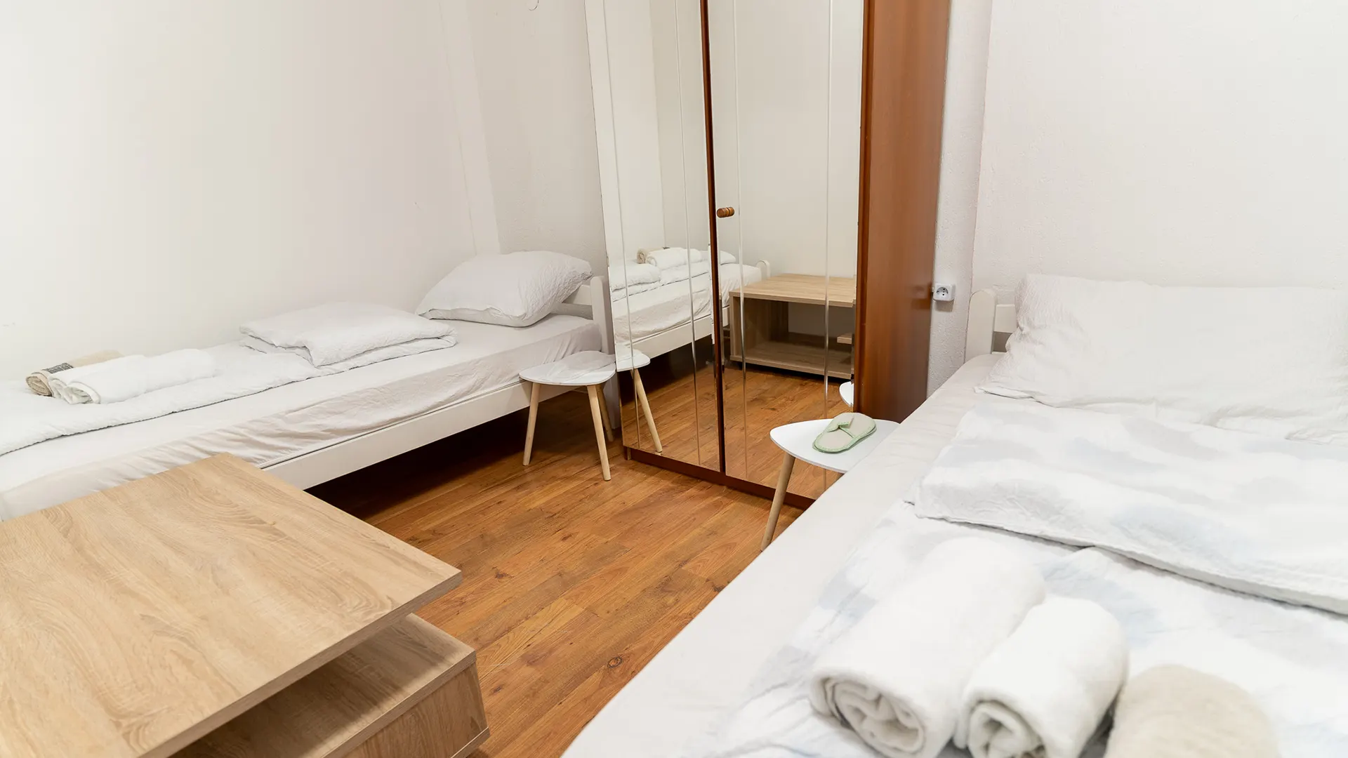 Spavaća soba 24 — Vila Melina, kuća za grupe u Sarajevu