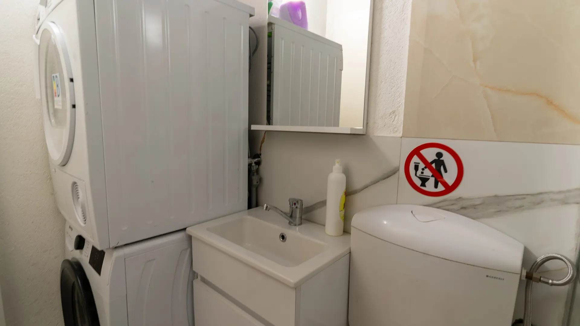 Veš mašina 1 — Vila Melina, kuća za grupe u Sarajevu